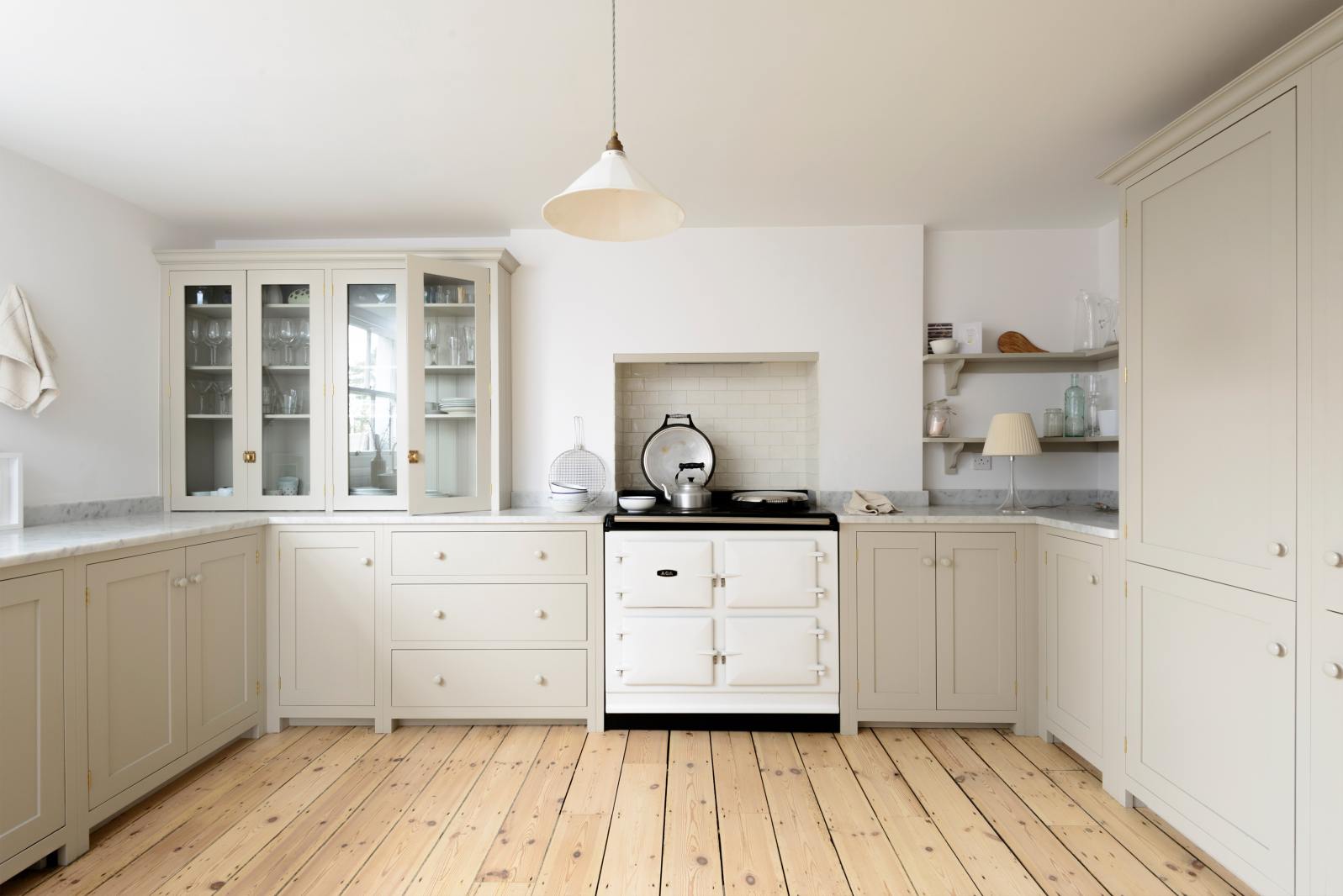 The Brighton Kitchen DeVOL Kitchens   Shaker Brighton   Desktop Gallery 04 